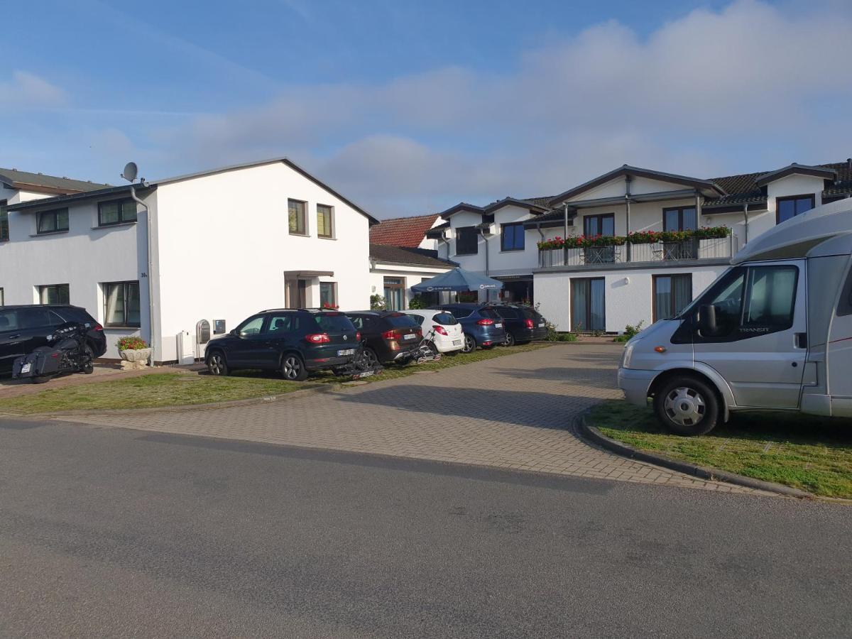 Hotel-Pension Pastow Garni Broderstorf Luaran gambar