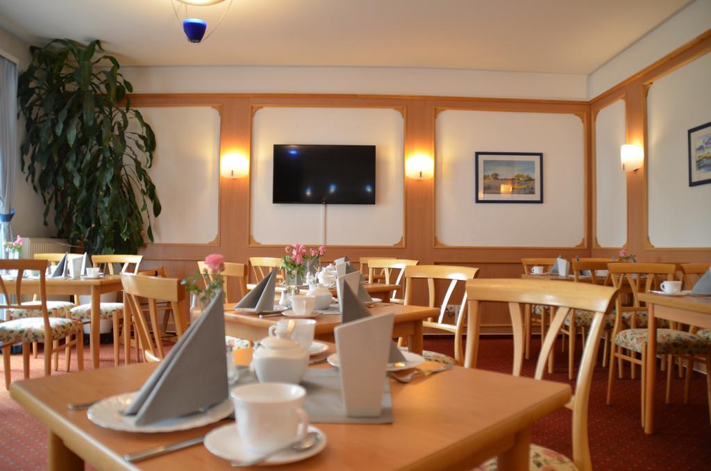 Hotel-Pension Pastow Garni Broderstorf Luaran gambar