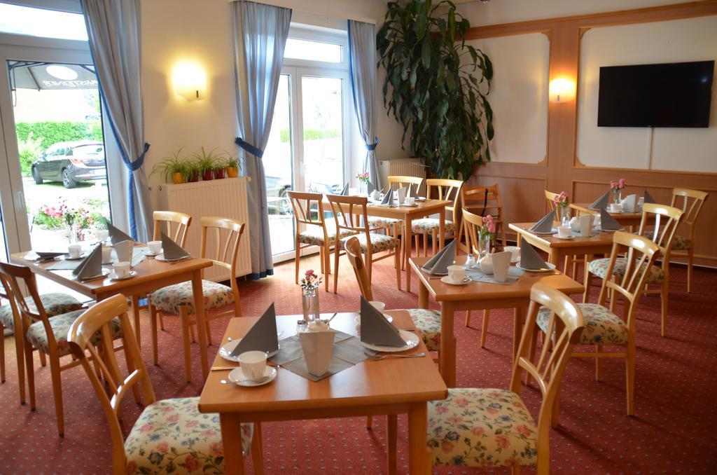 Hotel-Pension Pastow Garni Broderstorf Luaran gambar