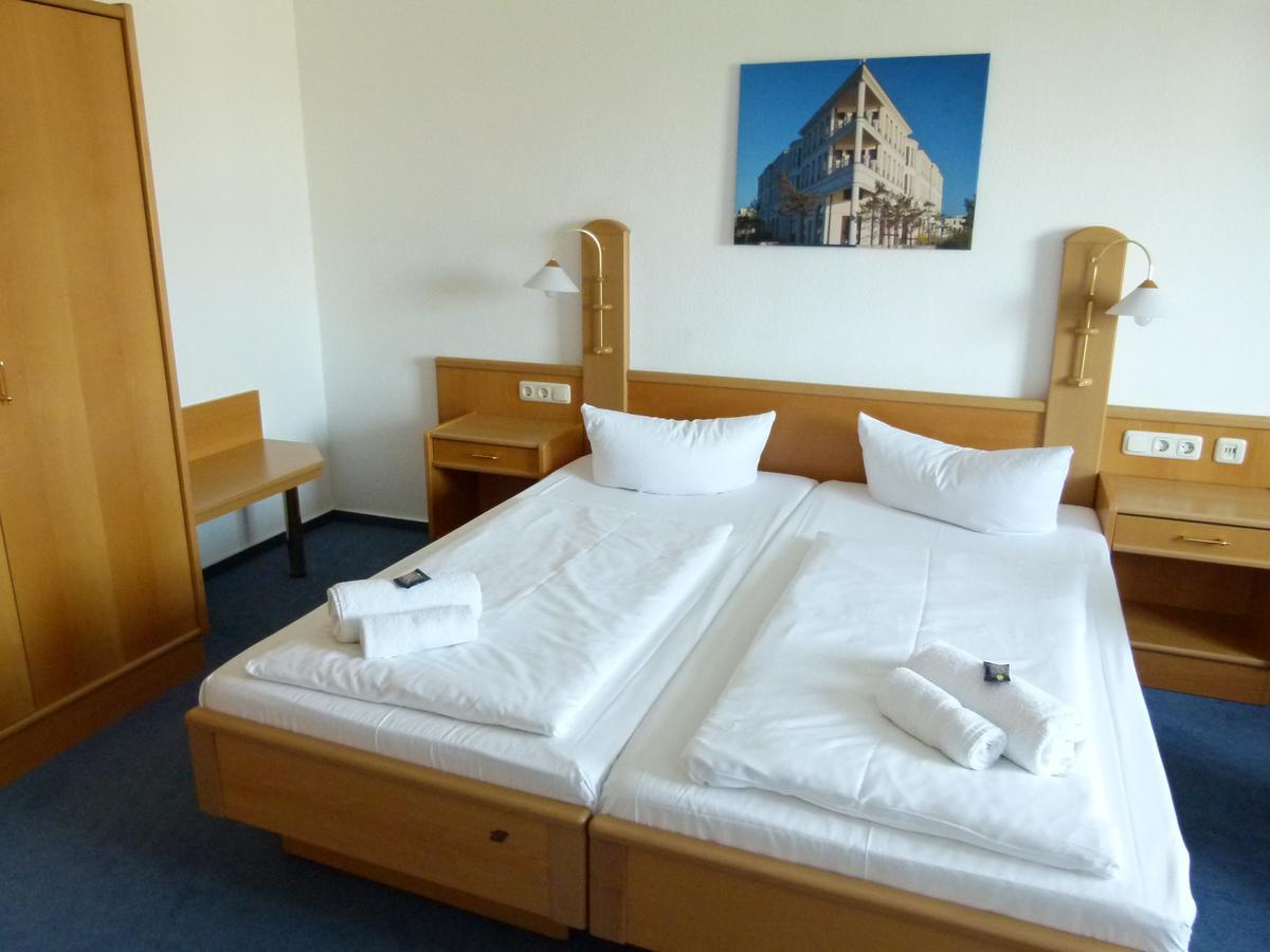 Hotel-Pension Pastow Garni Broderstorf Luaran gambar