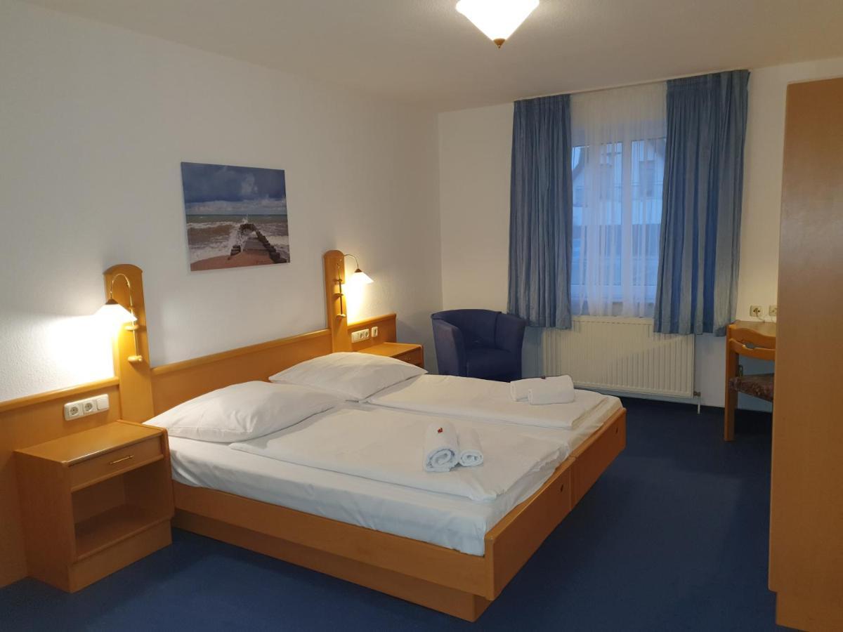 Hotel-Pension Pastow Garni Broderstorf Luaran gambar